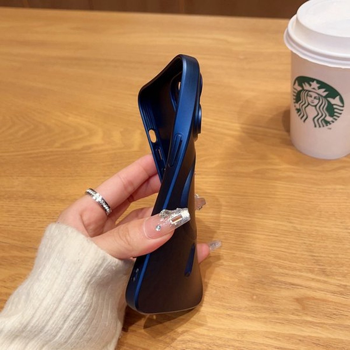 Shockproof Hoesje Blauw - Geschikt voor iPhone 16 - Met Magneetring en Camera Protectors - Super Stevige Ultra TPU Case - Siliconen Soft Touch - Magneet Compatible
