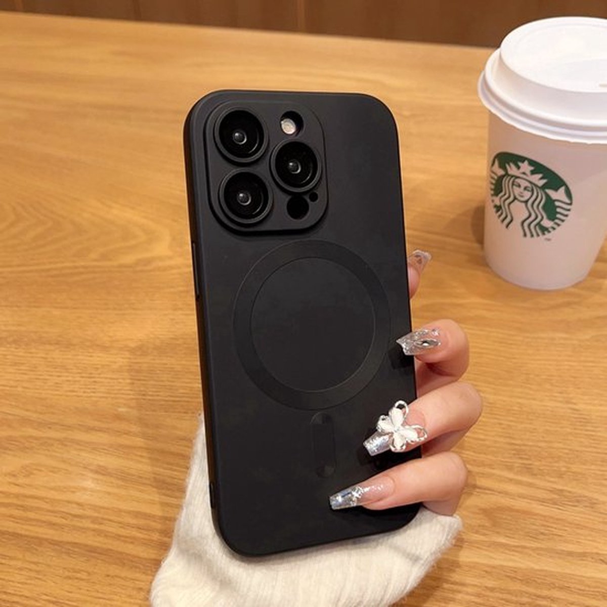 Shockproof Hoesje Zwart - Geschikt voor iPhone 15 - Met Magneetring en Camera Protectors - Super Stevige Ultra TPU Case - Siliconen Soft Touch - Magneet Compatible