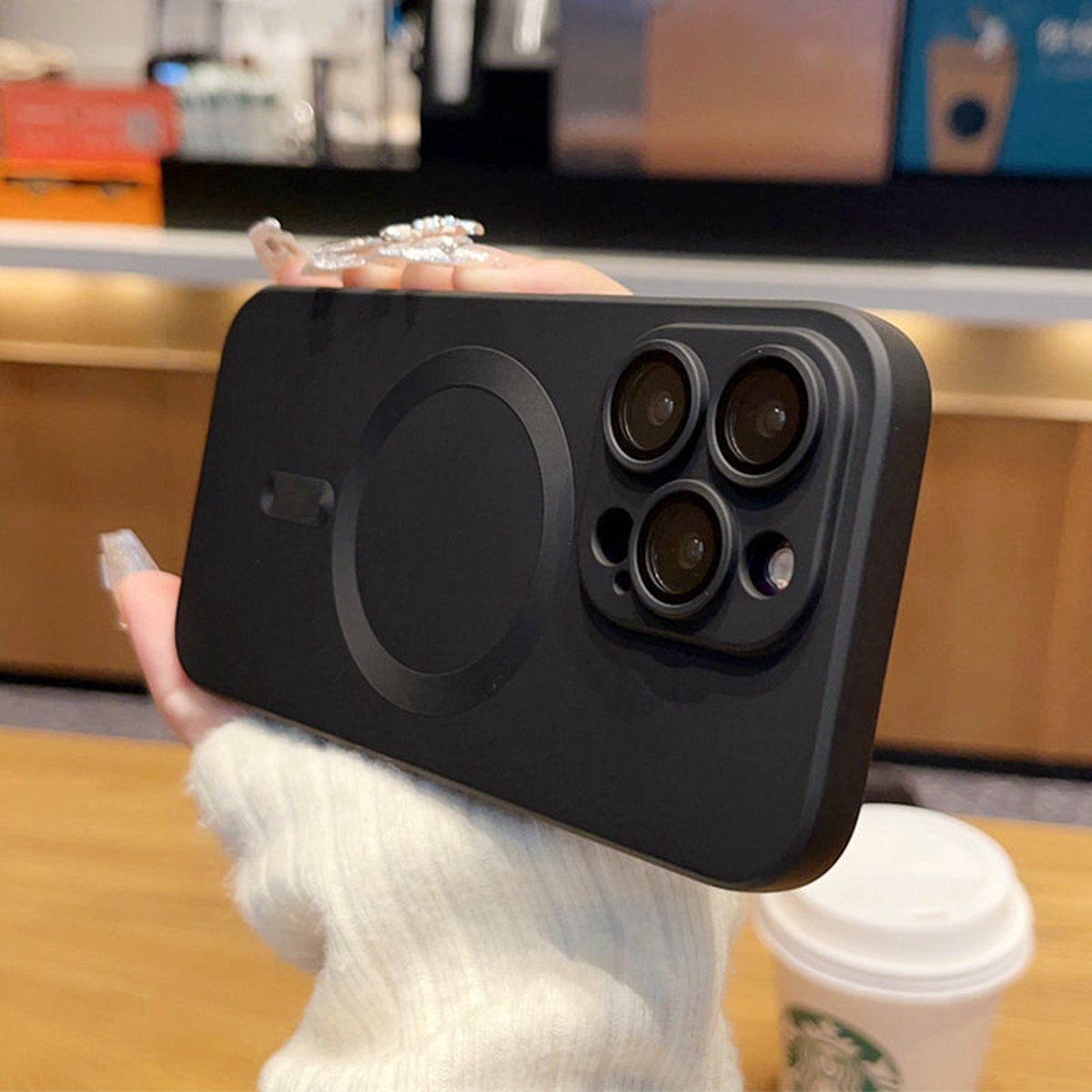 Shockproof Hoesje Zwart - Geschikt voor iPhone 14 Pro - Met Magneetring en Camera Protectors - Super Stevige Ultra TPU Case - Siliconen Soft Touch - Magneet Compatible