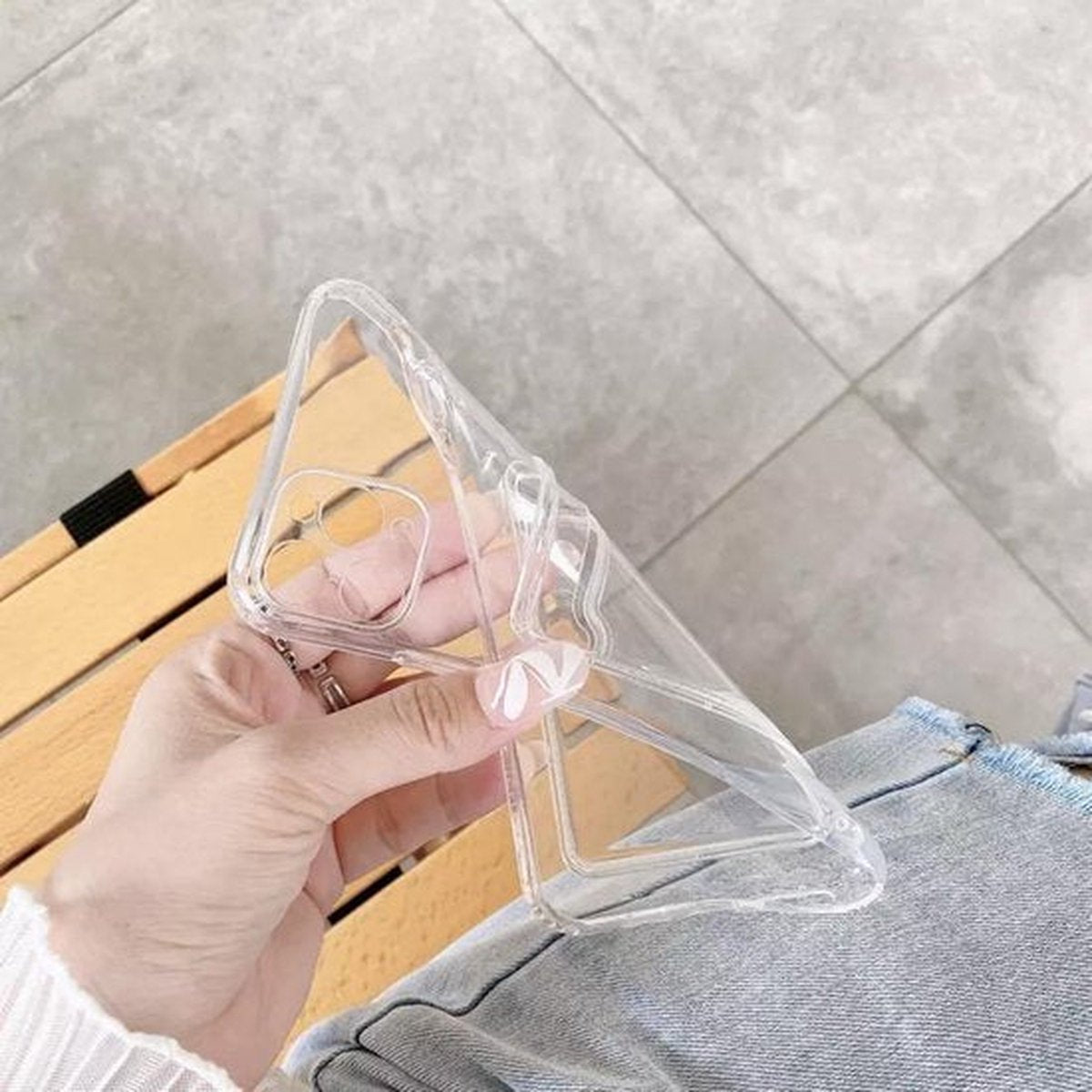 Transparant Hoesje met Kaarthouder - Geschikt voor Apple iPhone 15 Pro - Doorzichtige Shockproof Case met Pasjeshouder - TPU Hoes met Vakje voor Pasje - Card Case
