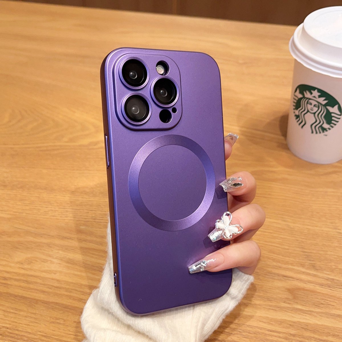 Shockproof Hoesje Paars - Geschikt voor iPhone 15 Pro Max - Met Magneetring en Camera Protectors - Super Stevige Ultra TPU Case - Siliconen Soft Touch - Magneet Compatible