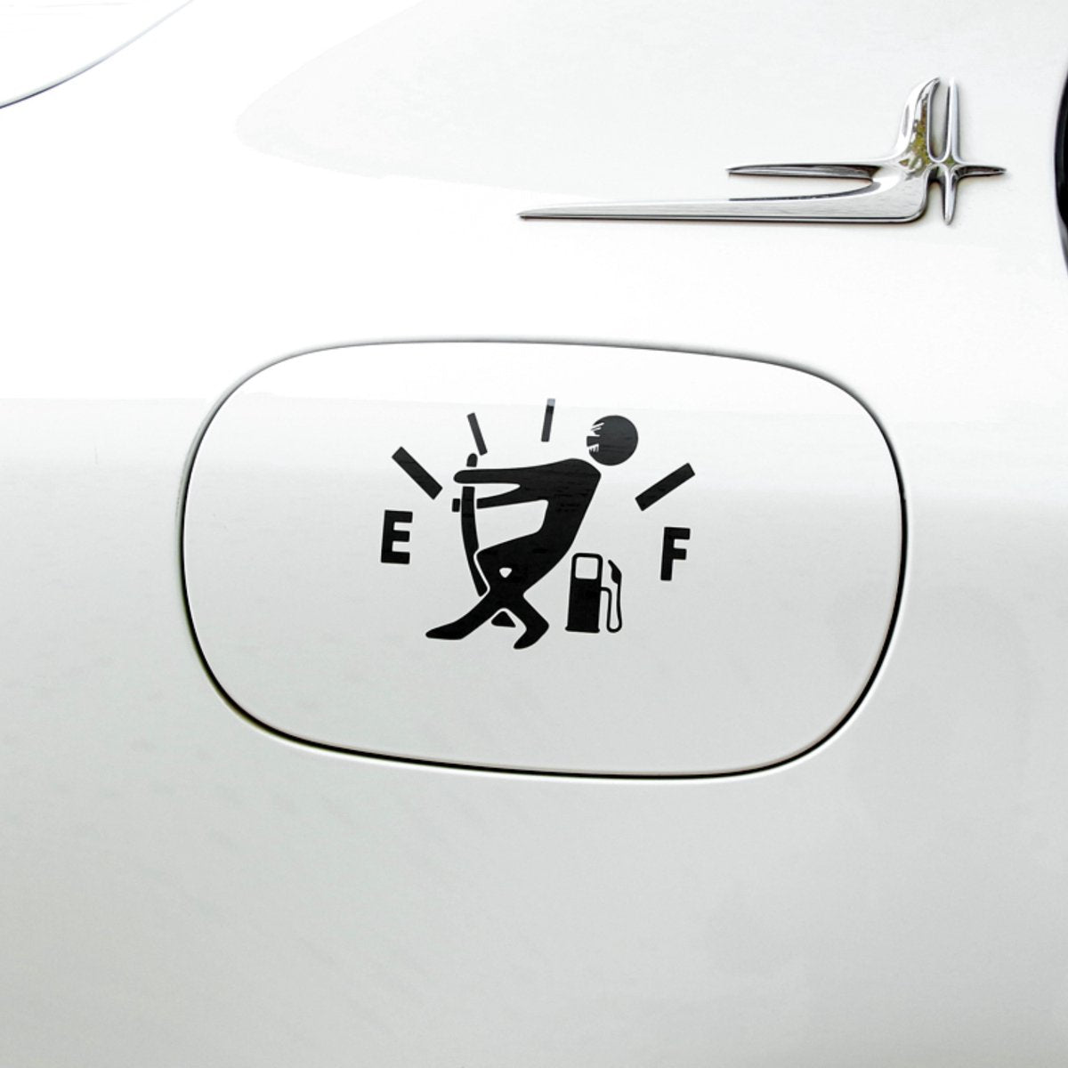 Autosticker - Grappig Poppetje Tank - Auto Sticker Zwart - Hoogwaardig Vinyl - Autostickers Wrap Folie - Geschikt voor Alle Automerken / Universeel