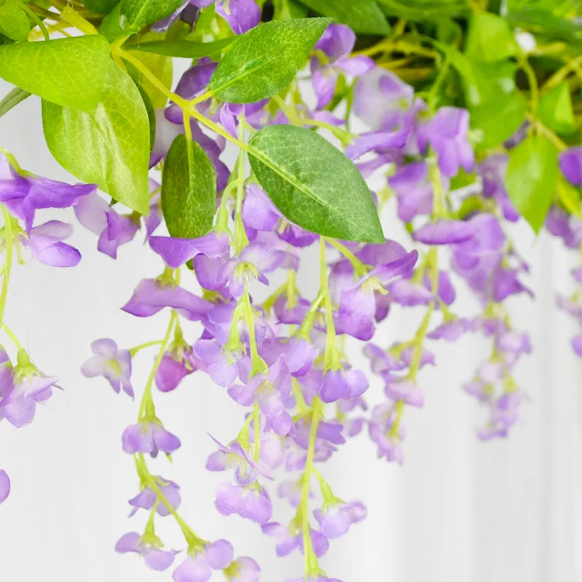 Bloemenslinger Wisteria Paars - Bloemenstreng 1,8 Meter Blauwe Regen - Fietsmand of Stuur - 180 CM Bloemen Blauweregen - Plastic Kunstbloemen Fiets Slinger
