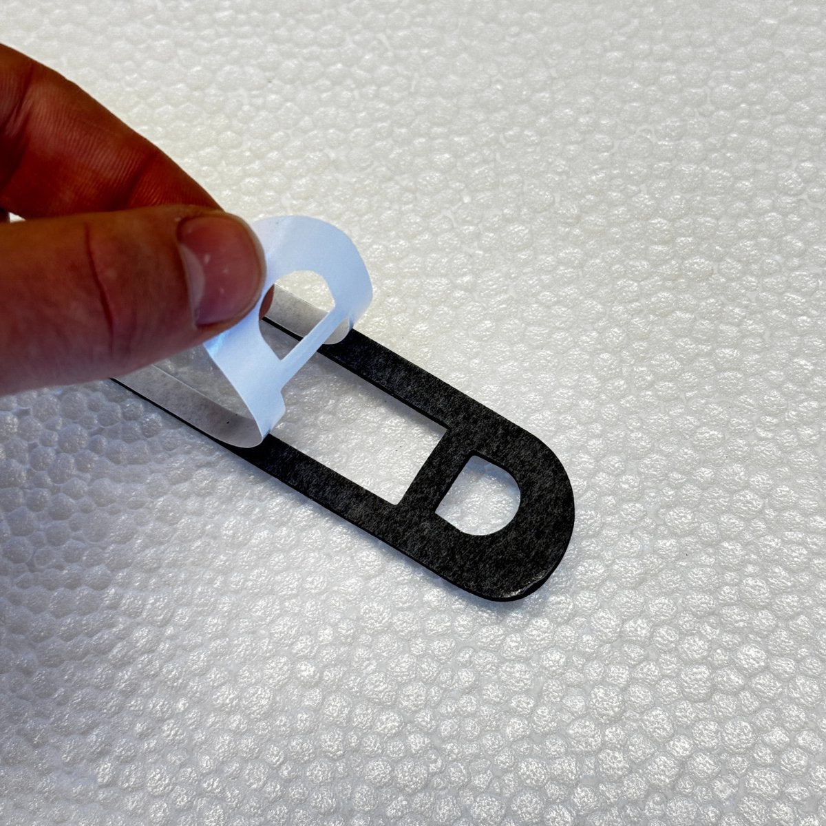 Anti Waterlekkage Foamstrip - 3e Remlicht afdichting - Geschikt voor Toyota Aygo, Citroën C1 en Peugeot 107 - Reparatie Lekkage Kofferbak - Vochtprobleem Oplossen - Zelfklevende Foam Sticker