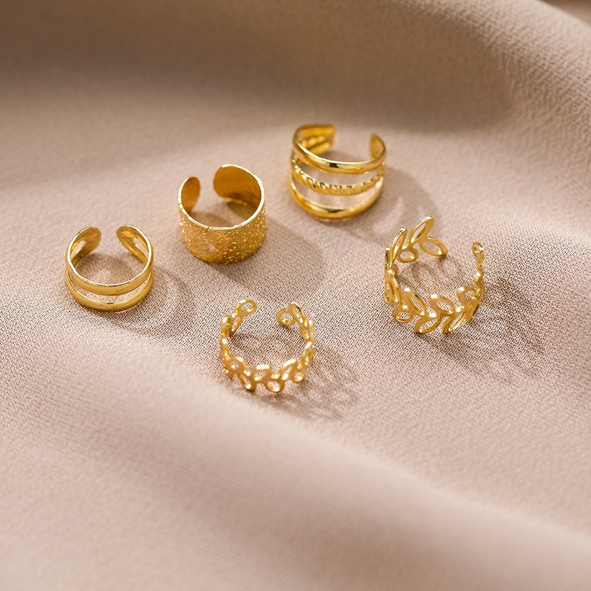 Set van 5 - Fake Helix Goud - Nep Piercing - Klem Oorbellen Oorpiercing - Nep Helix - Ringetje Goud - Metaal