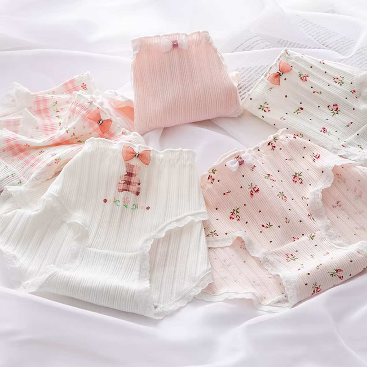 5 Pack - Schattige Dames Slip - Roze & Wit - Bloemetjes en Teddybeer Design - Kant met Strikje - Kawaii - Onderbroek 95% Katoen - Cute Dames Lingerie / Ondergoed Set - Maat XL