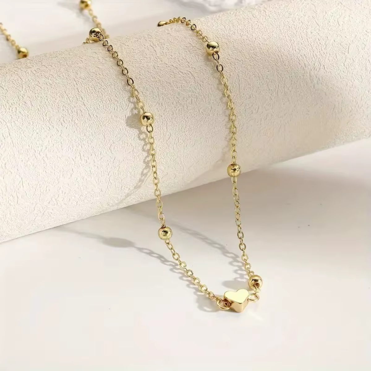 Belly Chain - Goud - Bolletjes en Hartje - Buikketting Goudkleurig - Zomerse Tailleketting - Heupketting Dames - Buik Ketting