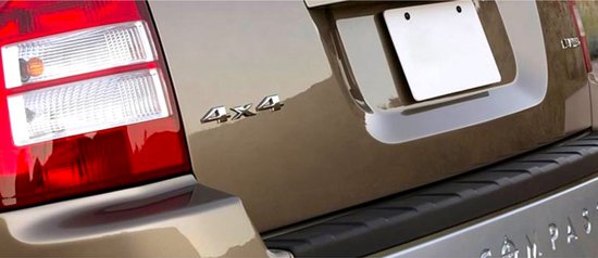 Auto Embleem 4x4 Zilver Chroom - Zelfklevende Badge - 4x4 Embleem - universeel/alle automerken - 4 Wheel Drive - Auto Accessoires
