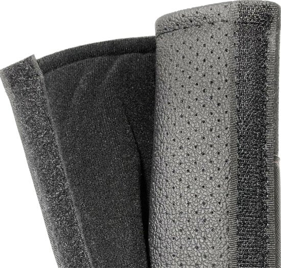 Luxe Gordel Covers - Set van 2 Gordelhoezen - Zwart Leather Look - Zachte Gordel Hoes Beschermer - Ook voor Kinderen -Geschikt voor alle automerken/ universeel - Auto Accessoires - Gordelhoes Gordelbeschermer