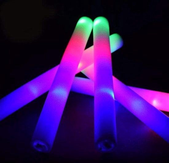 Lichtgevende foam LED sticks 10 stuks / Foamsticks - Partysticks -Bruiloft Huwelijk