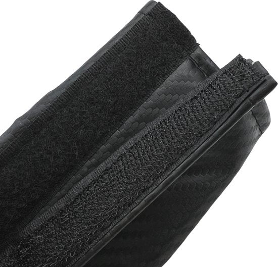 Carbon Gordel Covers - Set van 2 Gordelhoezen - Auto Kleuren - universeel/alle automerken - Zachte Gordel Hoes Beschermer - Ook voor Kinderen – Auto Gordelcovers - Auto Accessoires