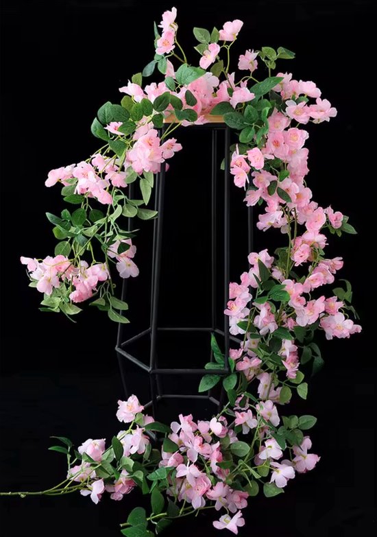 Luxe Bloemenslinger Kersenbloesem - Vol Roze Bloemen - Grote Stijlvolle Bloemenstreng - Voor Interieur, Fietsmand of Stuur - 180 CM Bloemen Roze - Plastic Kunstbloemen Fiets Slinger Tak Sakura