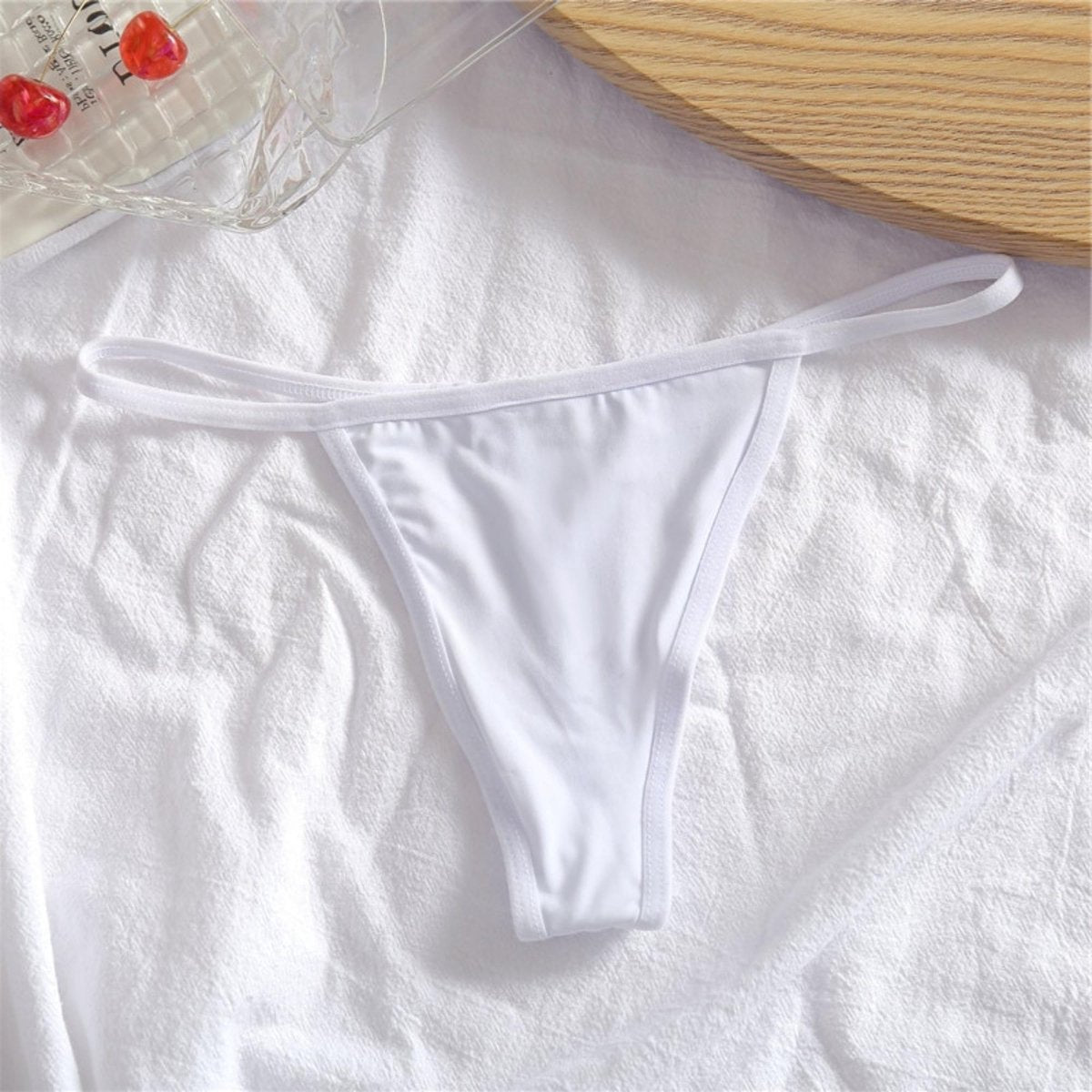 Sexy Dames String - 3 Pack met Zwart, Wit & Rood - Katoen - Vrouwen Lingerie / Ondergoed Set - Maat M