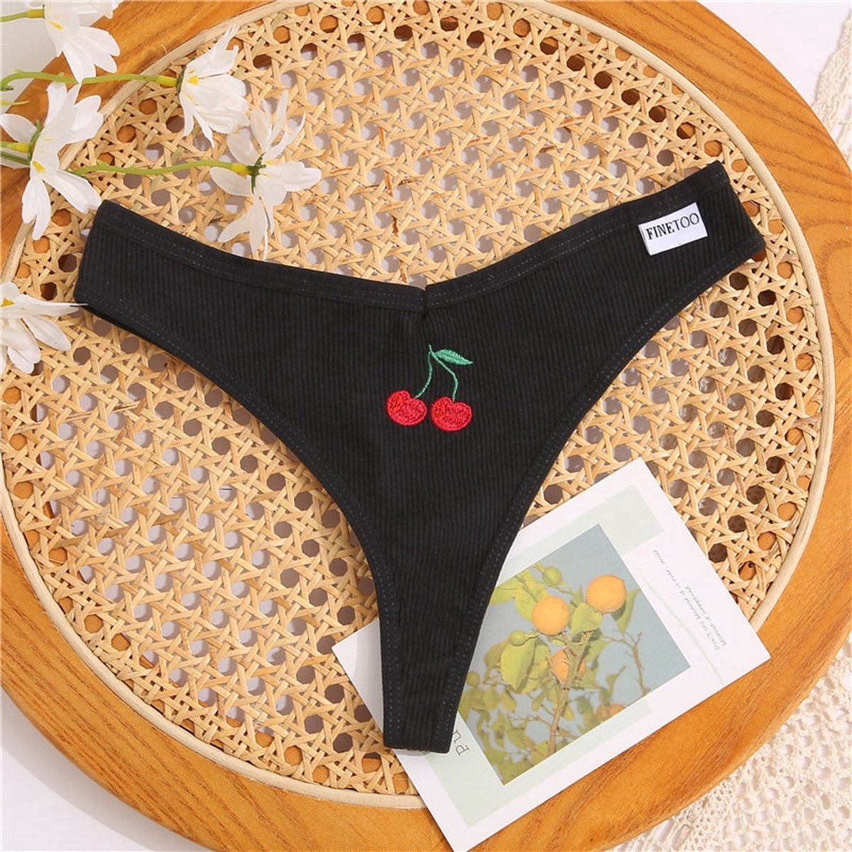 Dames String met Fruit Borduring - 3 Pack met Zwart, Nude & Groen - Vrouwen Lingerie / Ondergoed Set - Maat M