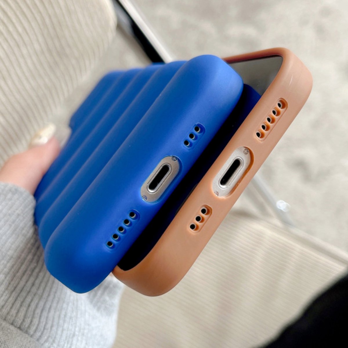 Puffer Case Bruin - Geschikt voor iPhone 11 - Stootvast Hoesje met Camera Bescherming - Winterjas Donsjas Design - Shockproof TPU Back Cover