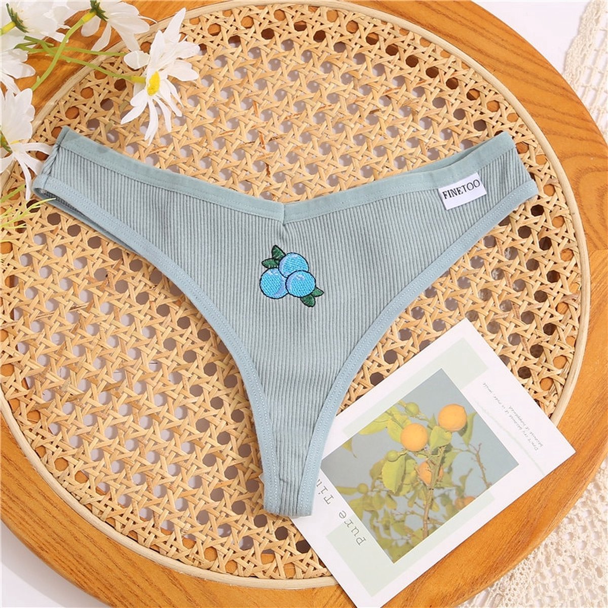 Dames String met Fruit Borduring - 3 Pack met Zwart, Nude & Groen - Vrouwen Lingerie / Ondergoed Set - Maat M