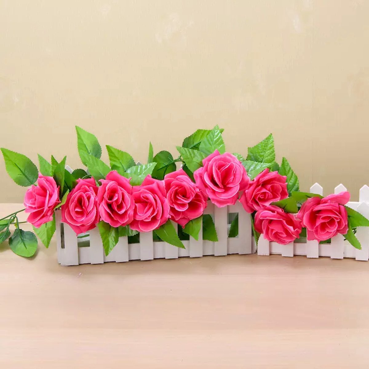 Bloemenslinger met 9 Rozen Donker Roze - Stijlvolle Bloemenstreng voor Decoratie, Fietsmand of Stuur - 240 CM Bloemen - Plastic Kunstbloemen Fiets Slinger