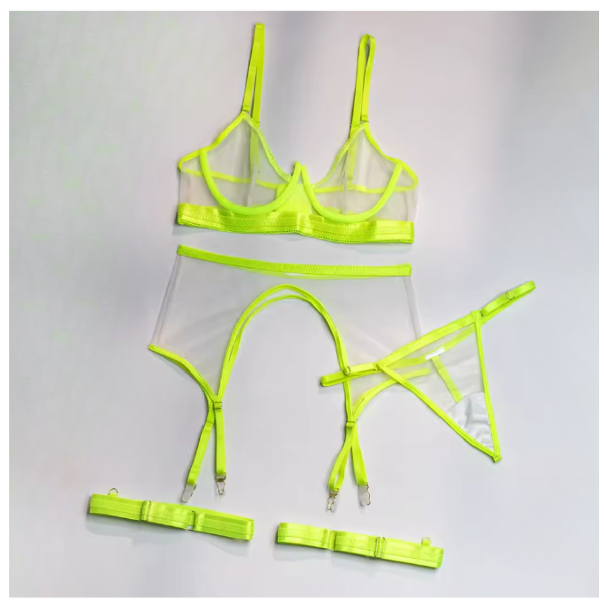 Neon Gele Lingerie Set Van Mesh - BH, Sexy String & Jarretelgordel - Transparant / Doorzichtig - Geel - Festival - Vrouwen Lingerie - Dames Ondergoed - Met Beugel - Maat S