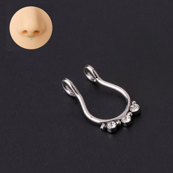 Fake Neuspiercing Zilver - Zilverkleurig met Diamantjes op Rij - Nep Neuspiercing Septum - Neusring - Nep Piercing Ringetje - RVS Roestvrij Staal - 8 mm