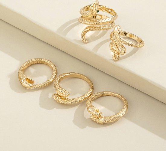 Set van 5 - Ring Slang Goud - Gold Snake - 5 Goudkleurige Ringen - 1,7 Centimeter - Trendy Dames Ringen Slangen
