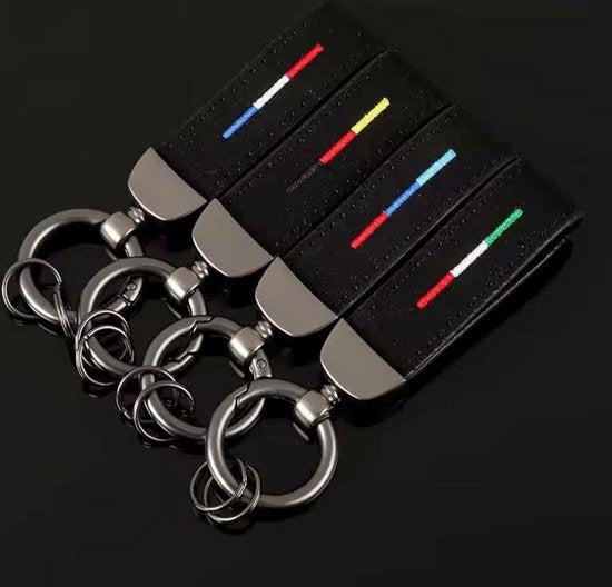 Alcantara Auto Sleutelhanger - Franse / Nederlandse Vlag - Vlag Frankrijk / Nederland - Dutch Flag Keychain - Zwarte Suede Strap - Hanger in Mat Antraciet - Keychain Sleutel Hanger Cadeau - Auto Accessoires