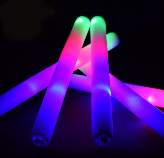 Lichtgevende foam LED sticks 10 stuks / Foamsticks - Partysticks -Bruiloft Huwelijk