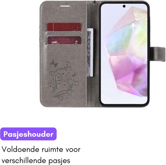 Hoesje Vlinders Grijs - Geschikt voor Samsung Galaxy A35 - Portemonnee Book Case - Boekje Met Kaarthouder / Pasjeshouder en Magneetsluiting - Booklet Beschermhoes - Boekhoesje met Draagkoord