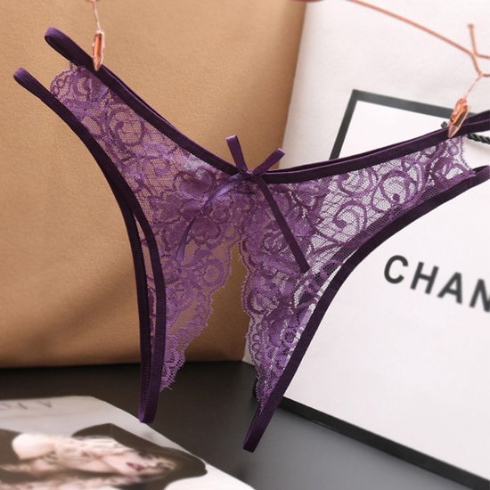 Sexy String met Open Kruis - Paars - Ontwerp met Kant - Erotisch Design met Strik - One Size String - Dames Onderbroek - Lingerie / Ondergoed