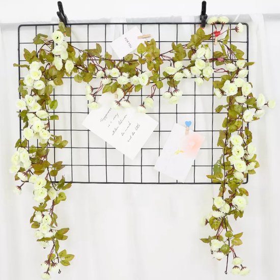 Bloemenslinger Fiets en Interieur - 69 Mini Rozen Wit - Lichtgroene Blaadjes - Stijlvolle Bloemenstreng voor Fietsmand of Stuur - 180 CM Bloemen - Plastic Kunstbloemen Fiets Slinger