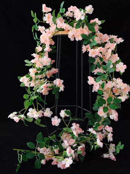 Luxe Bloemenslinger Kersenbloesem - Vol Perzikroze Bloemen - Grote Stijlvolle Bloemenstreng - Voor Interieur, Fietsmand of Stuur - 180 CM Bloemen Roze - Plastic Kunstbloemen Fiets Slinger Tak Sakura