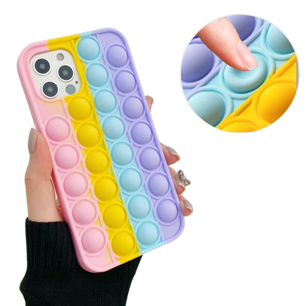 Pop It Telefoonhoesje Rainbow - Geschikt voor Apple iPhone 12 - Anti-stress Hoesje - Regenboog Kleuren - Zacht Siliconen Materiaal - Schokbestendig - Met Camera Bescherming - Fidget Toy Hoesje
