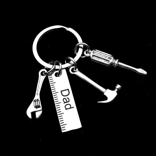 Gereedschap Sleutelhanger - Tekst 'Dad' - Leuk voor Vaderdag / Papa - Keychain Sleutel Hanger Cadeau - Auto Accessoires